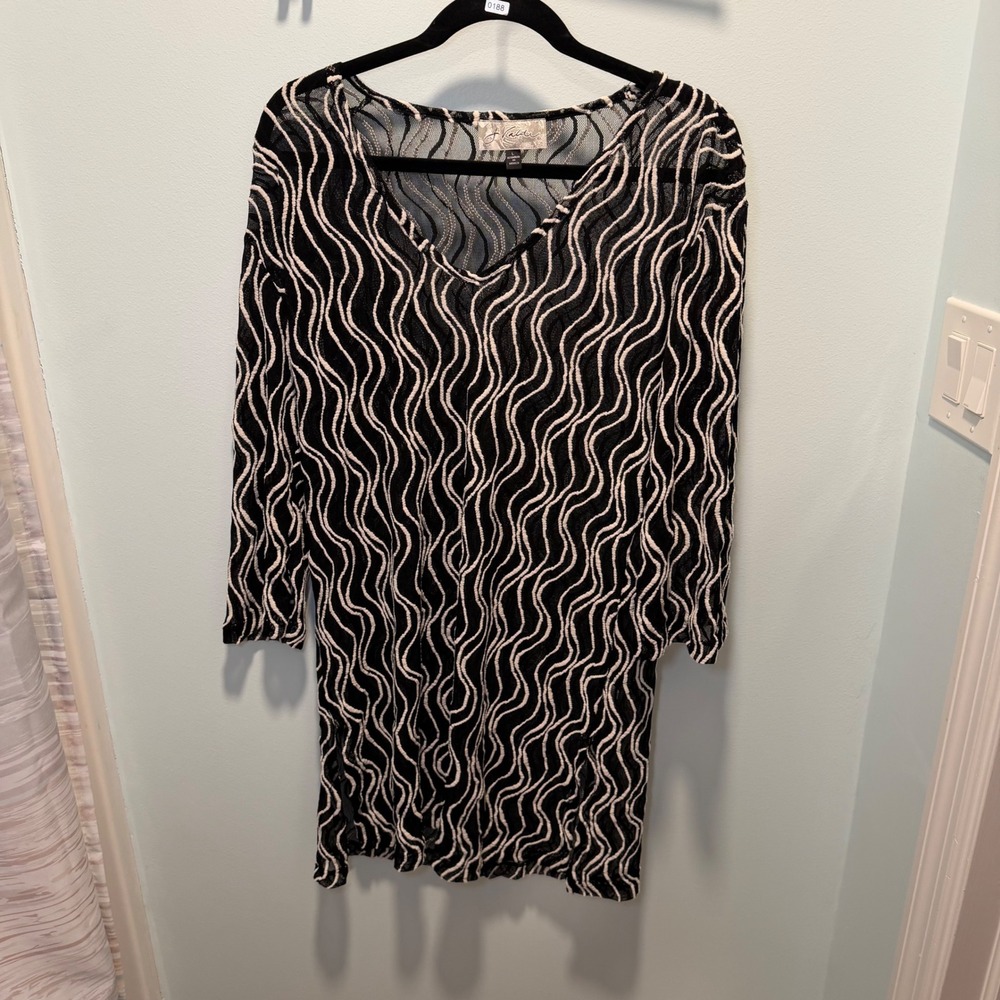 J Valdi Mesh Tunic Top Black White Large Abstract Wave Career Travel cover up
